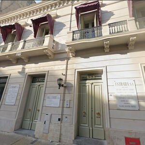 Edificio histórico, originalmente la sede de la Editorial Estrada, donde se encuentra actualmente el Archivo